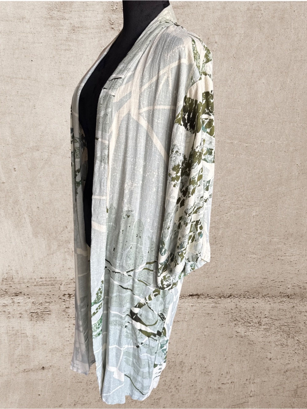 Anthropologie Light Green & White Open-Front long kimono